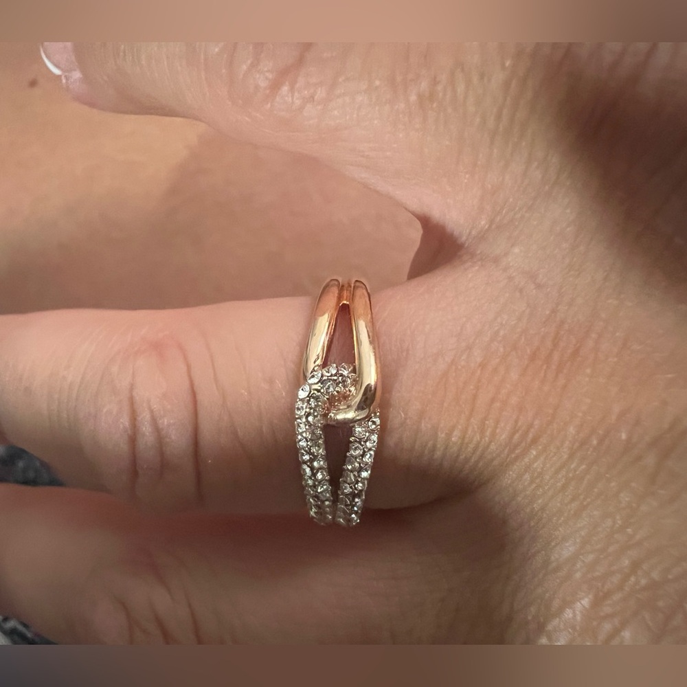 Kate Spade Get Connected Pave Loop Ring color- Day Break Rose Gold Size 7 - Picture 3 of 16